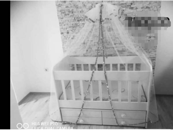 Многу малку користено детско креветче