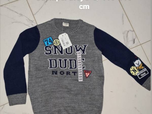 Novi bluzi i dzempercinja za momce 4,5 godini